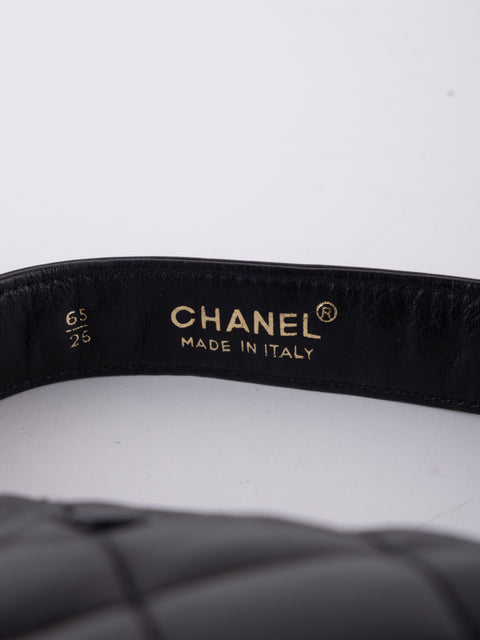 CHANEL Vintage 90s Black Matelassé Shoulder Bag נדיר במיוחד
