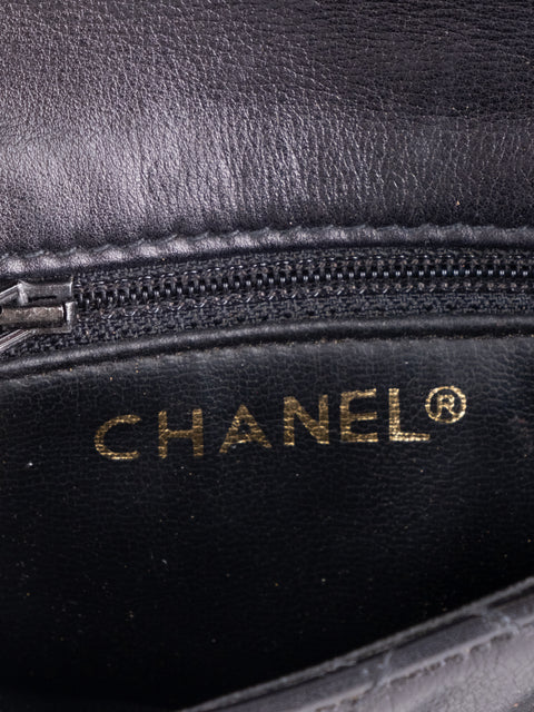 CHANEL Vintage 90s Black Matelassé Shoulder Bag נדיר במיוחד