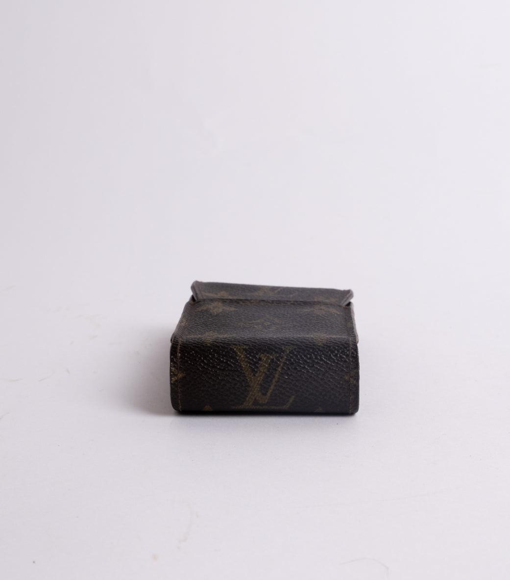 Cigarette box holder - Volver