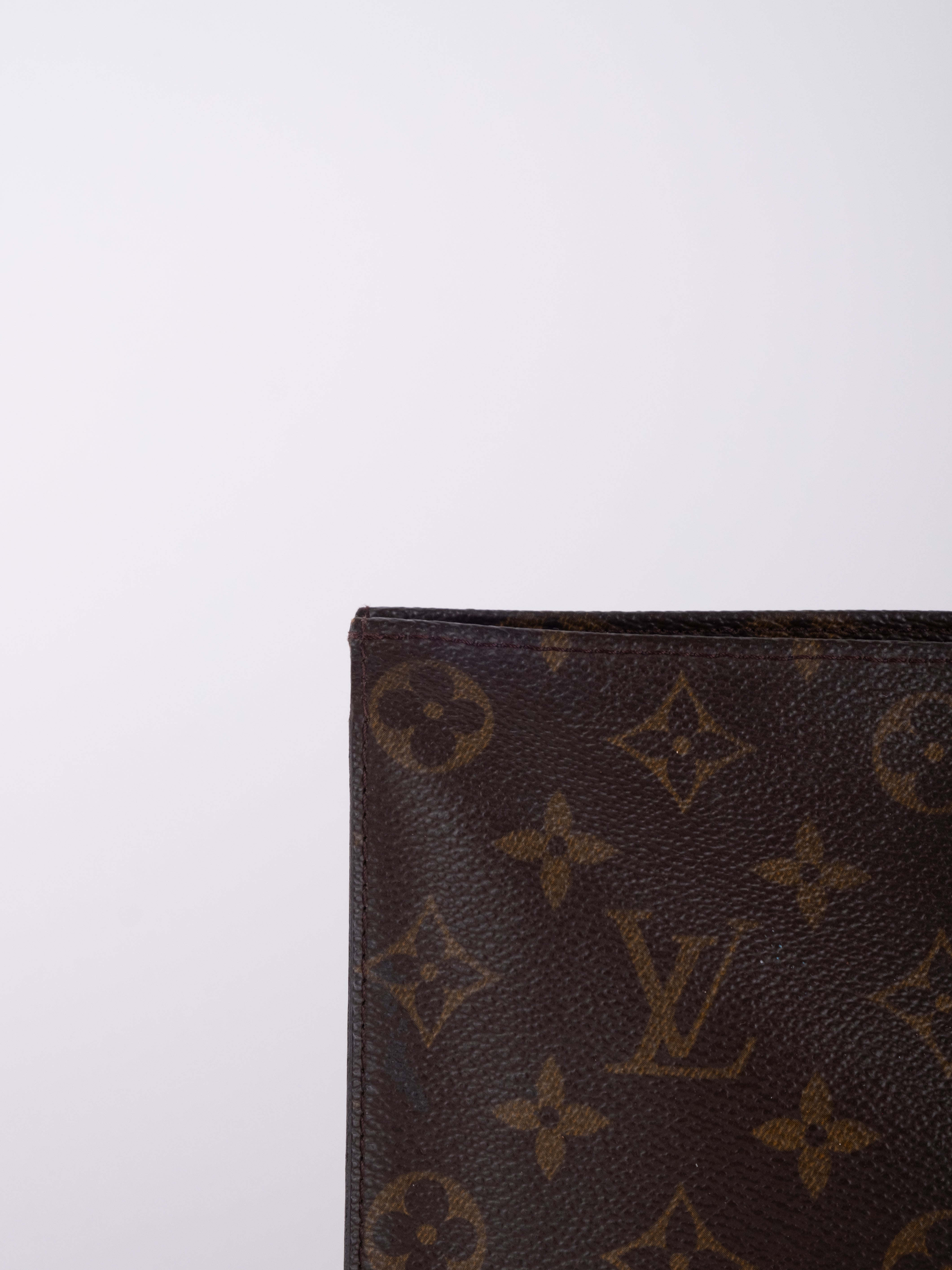 Louis Vuitton Monogram Pochette Clutch