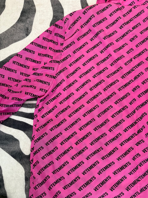 VETEMENTS Raincoat Pink Logo Print