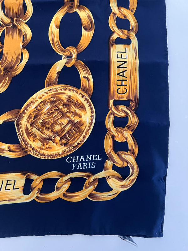 Chanel Silk Scarf נדיר במיוחד