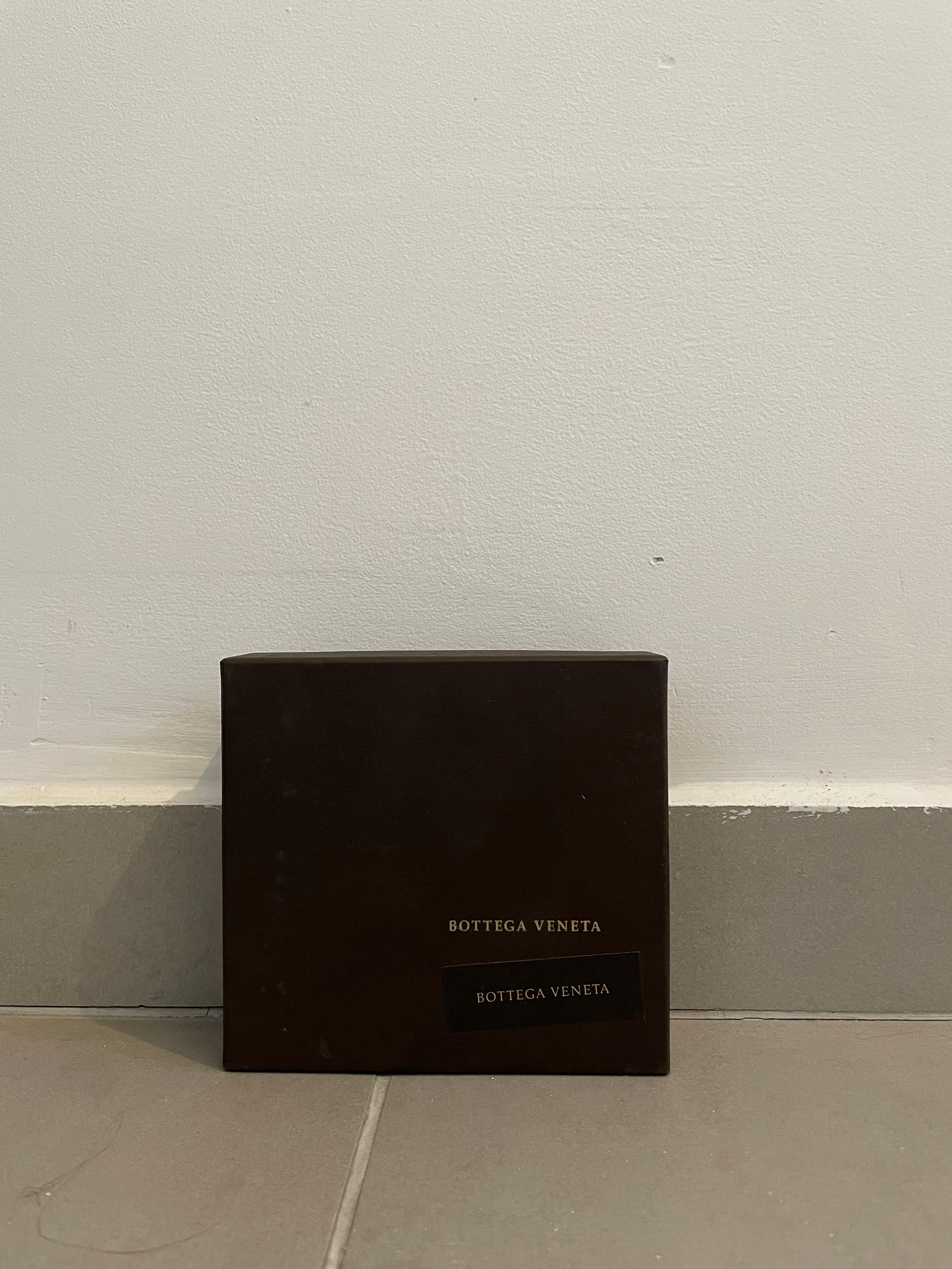 Bottega Veneta -  Box 12x13x5