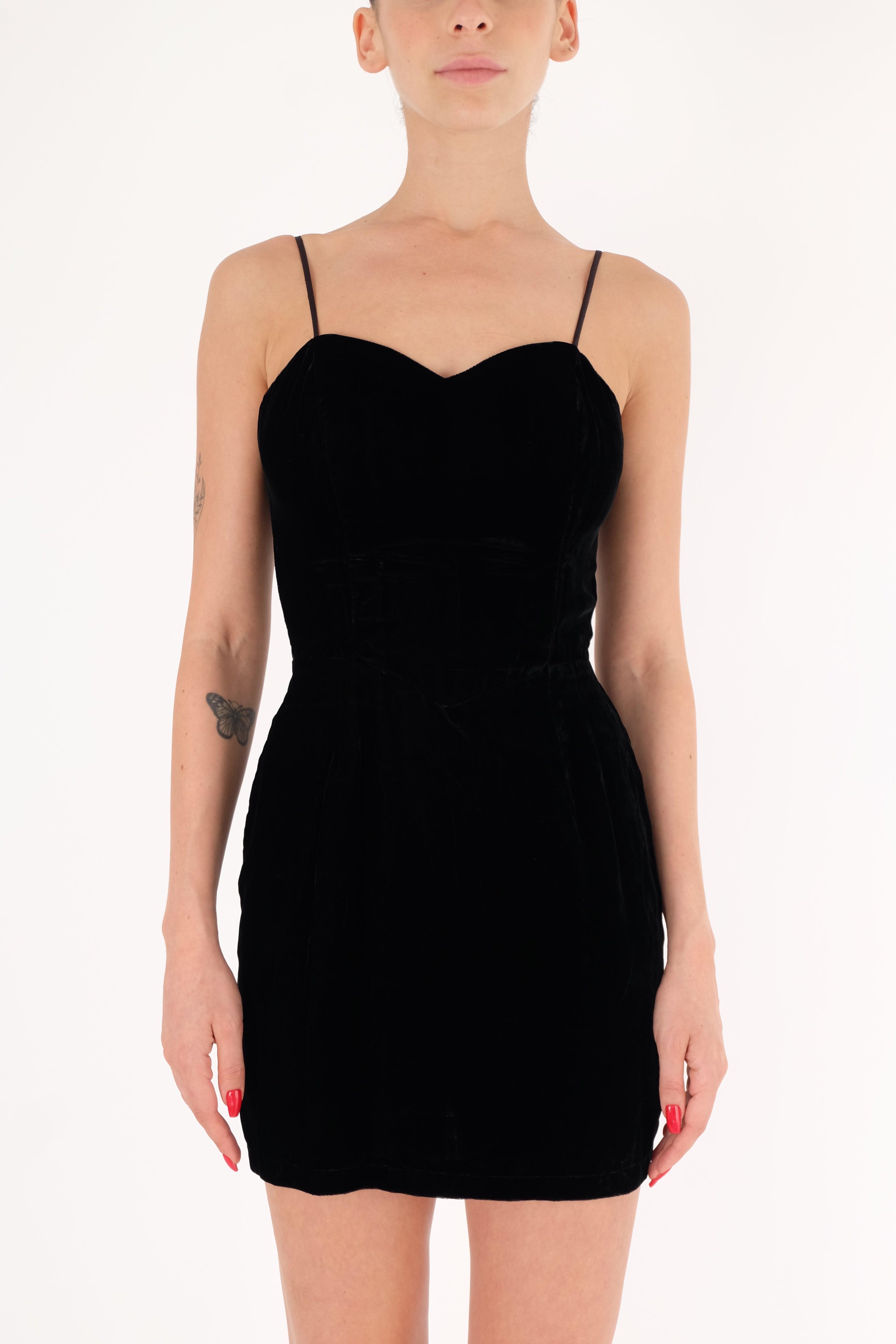 שמלה שחורה קטיפה - Volver